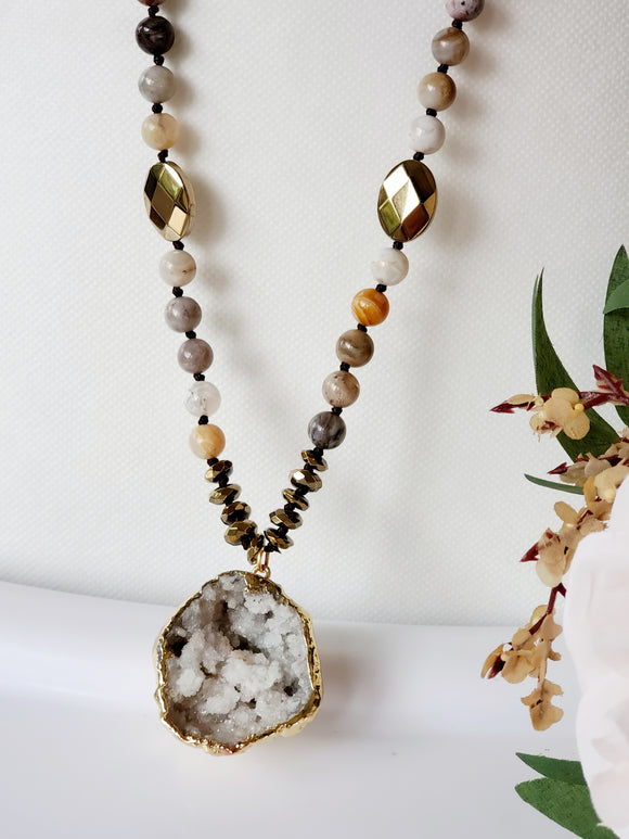 MOONSTONE NECKLACE